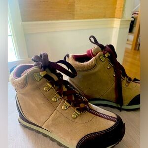 LL bean Tek 2.5 kids hiking boots
